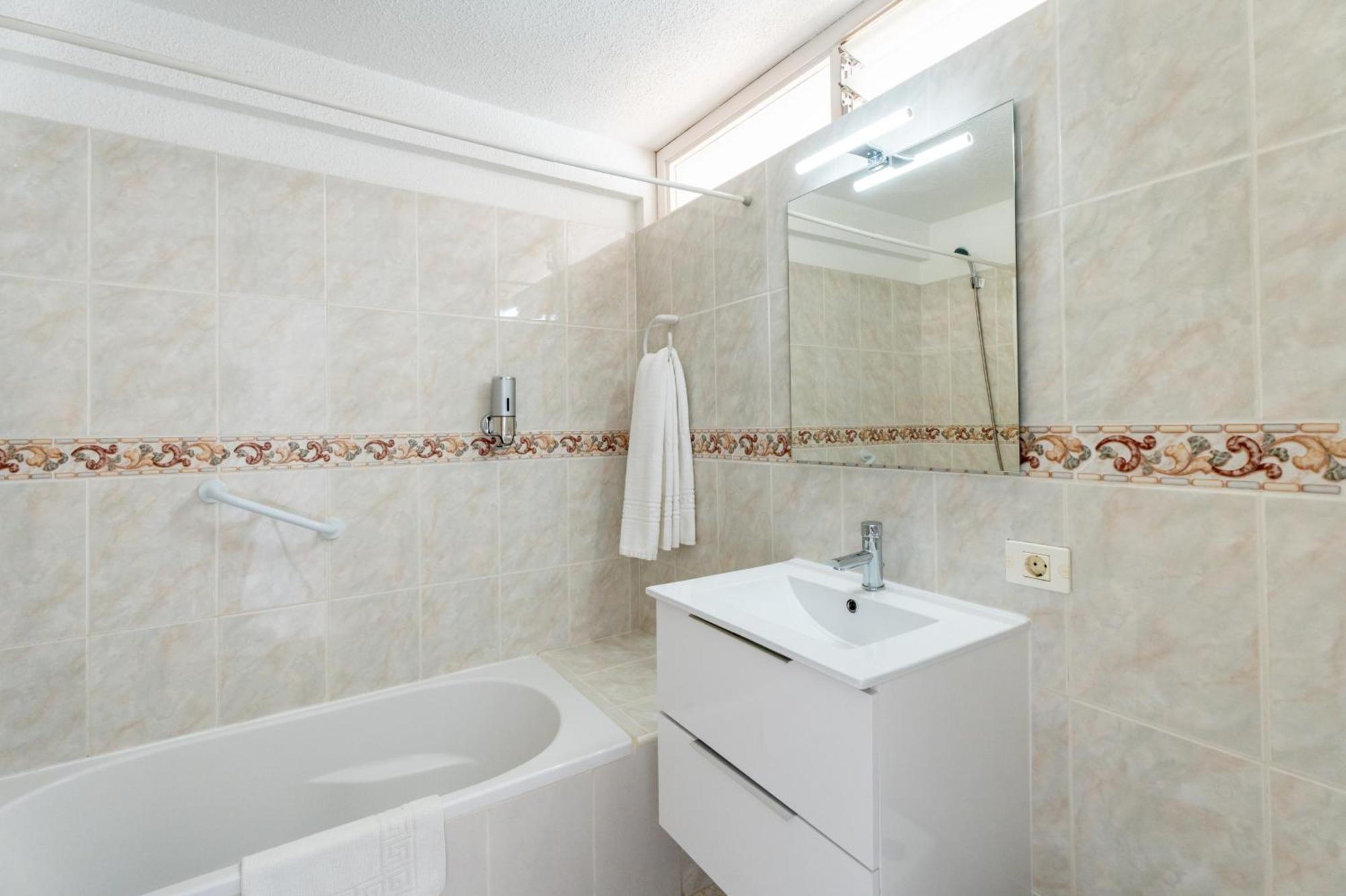 Apartamentos Borinquen Playa de las Américas Dış mekan fotoğraf